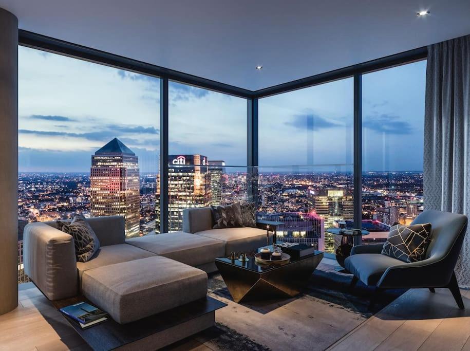Skyview Waterside City Luxury Apartment London Exterior photo